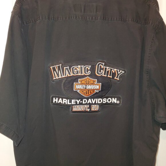 Genuine Harley-Davidson Service Shirt – 2XLT Rare find 😊 Faded but super cool! - Picture 3 of 7